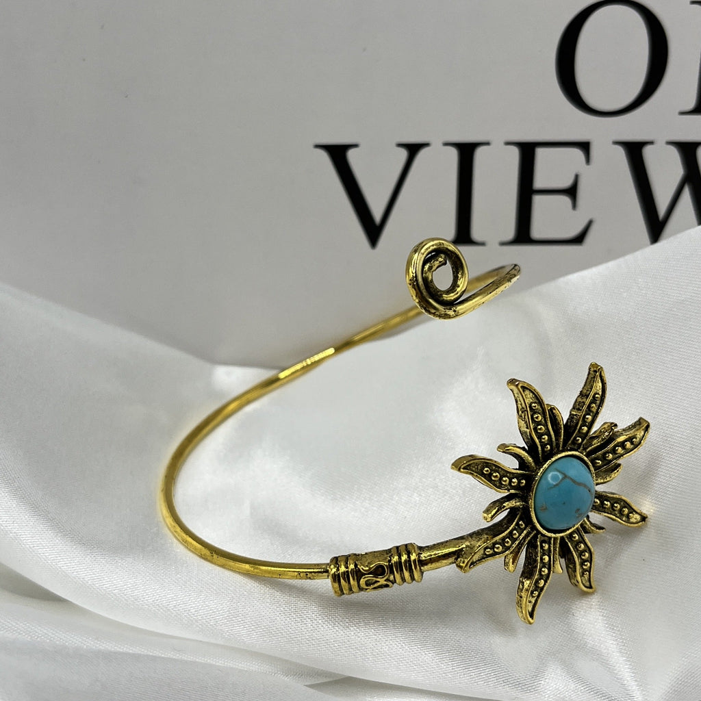 Classic Bracelet with Timeless Appeal