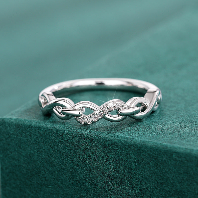 Classic Chain with Timeless Appeal