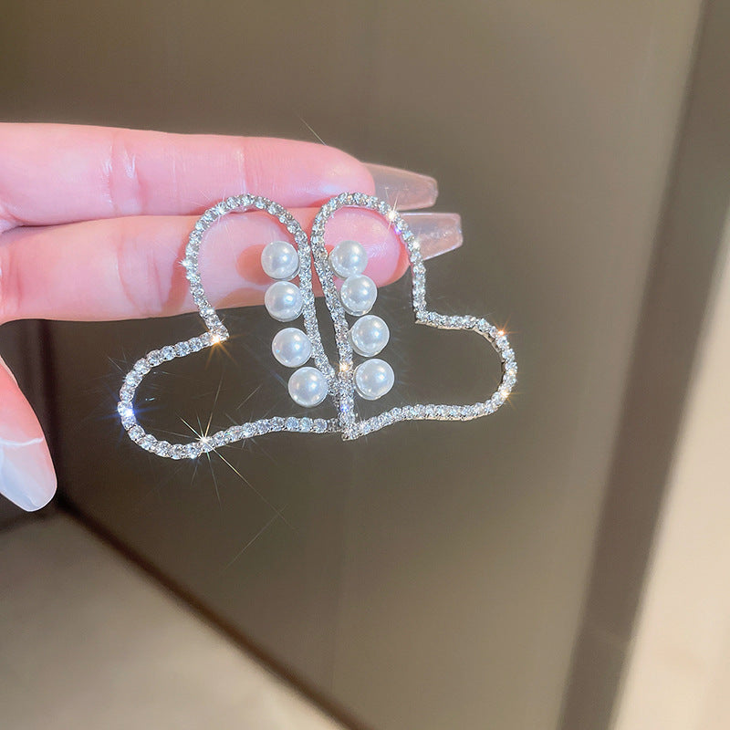 Stunning Pearl Earring for Daily Wear