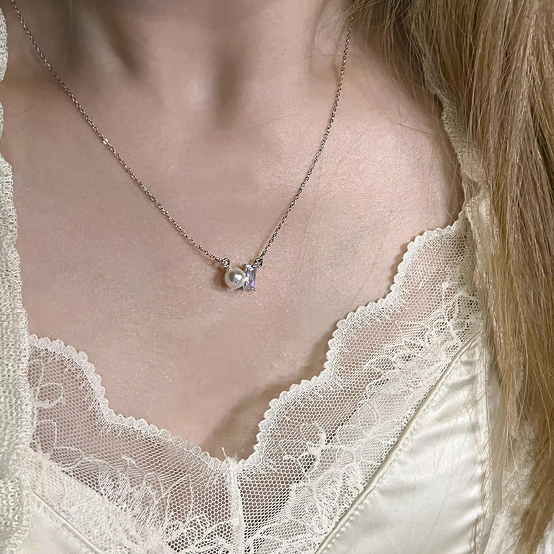 Romantic Pearl Necklace for Special Moments