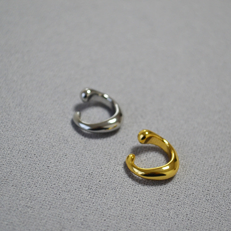 Classic Gold Earring with Timeless Appeal