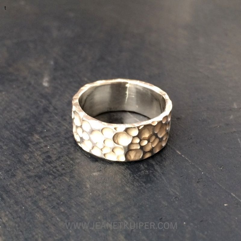 Stunning Silver Ring for Daily Wear