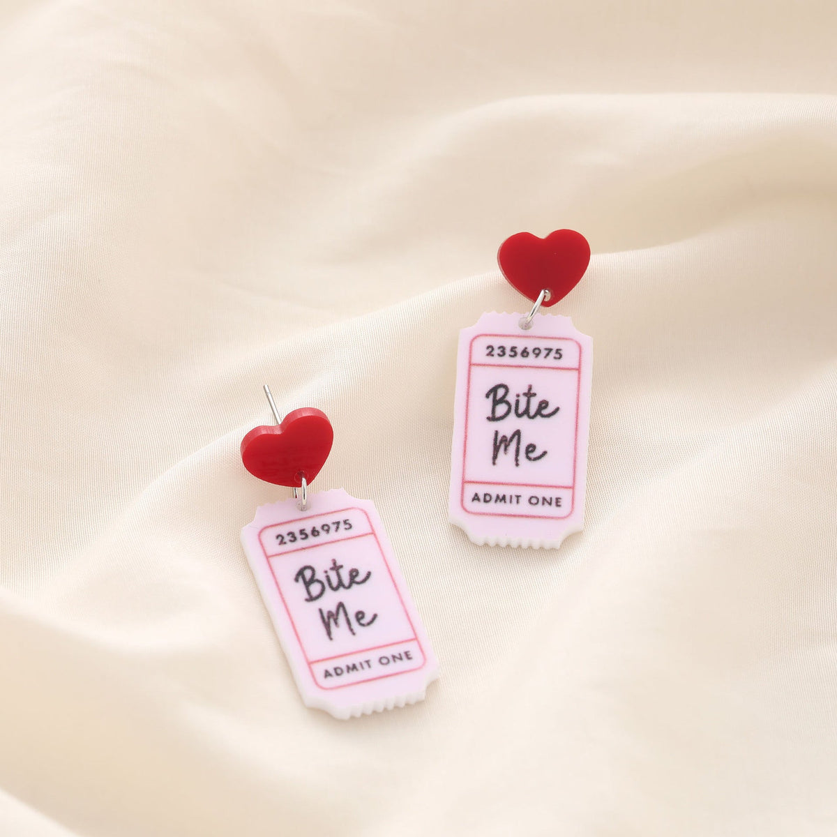 Charming Earring for Any Occasion