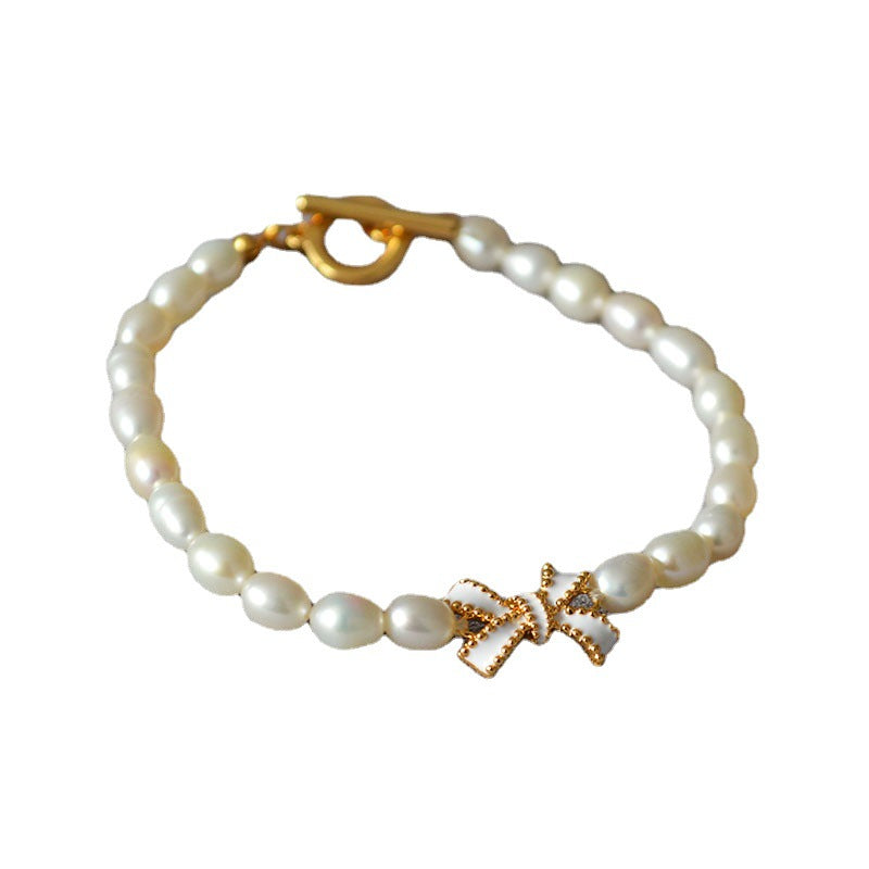 Classic Pearl Bracelet with Timeless Appeal