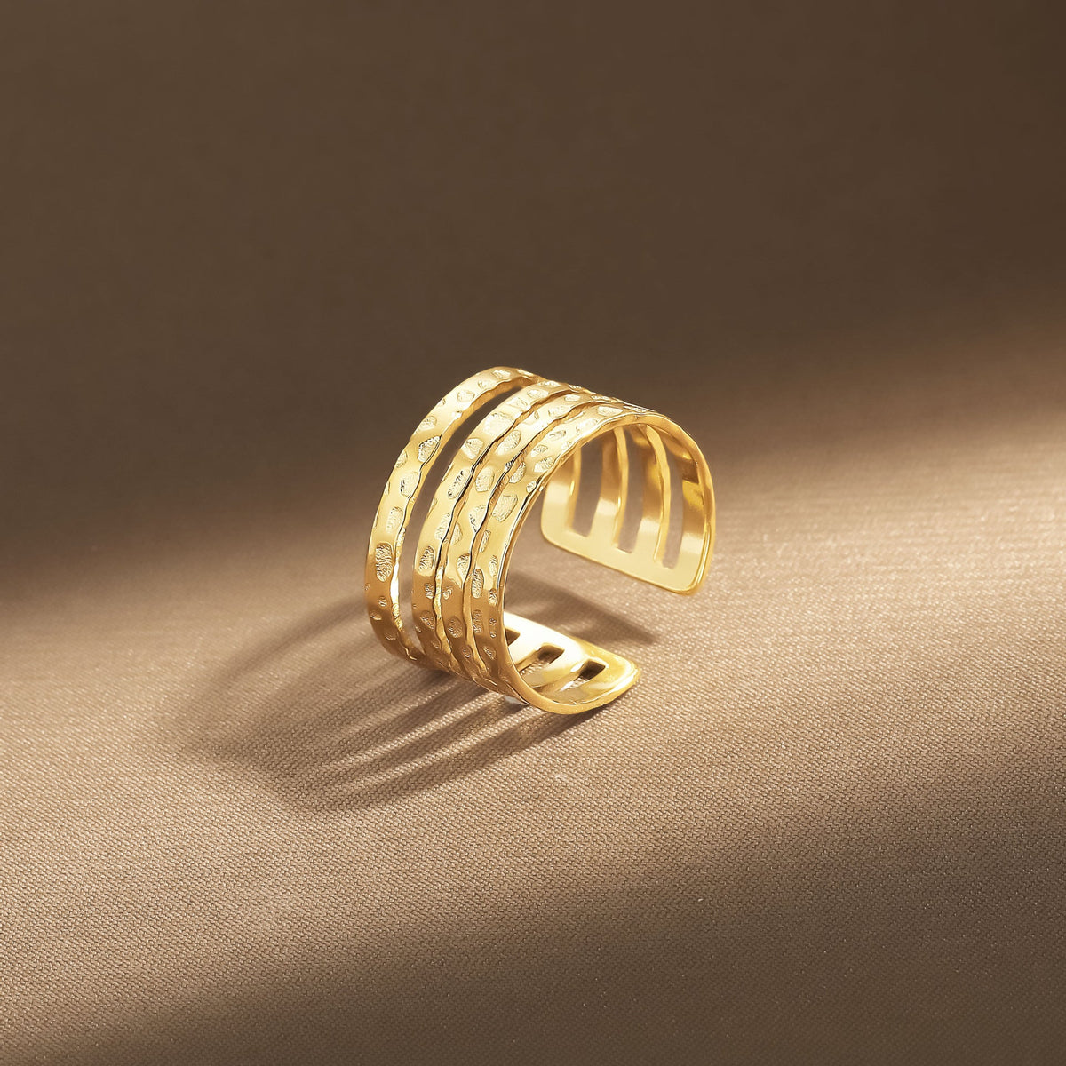 Romantic Gold Ring for Special Moments
