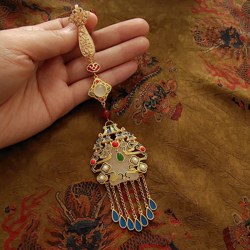 Classic Pendant with Timeless Appeal