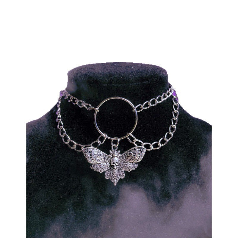 Romantic Silver Necklace for Special Moments