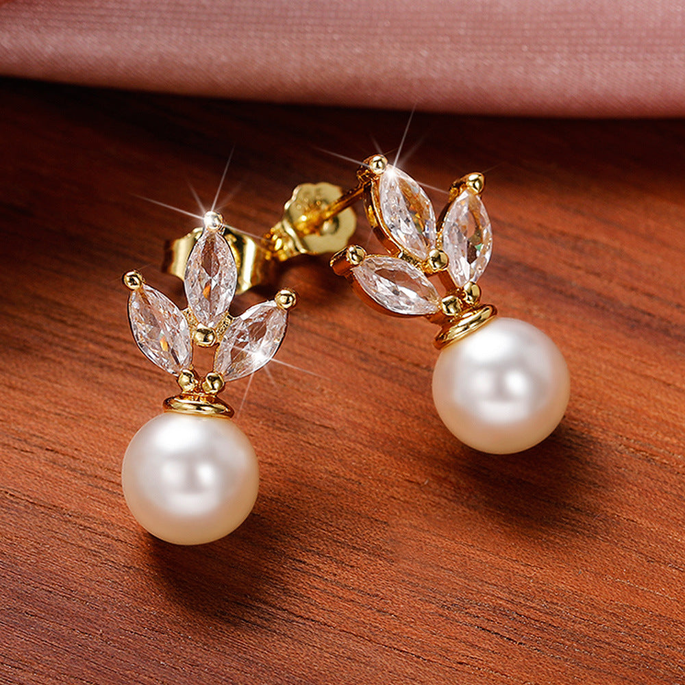 Classic Pearl Set with Timeless Appeal