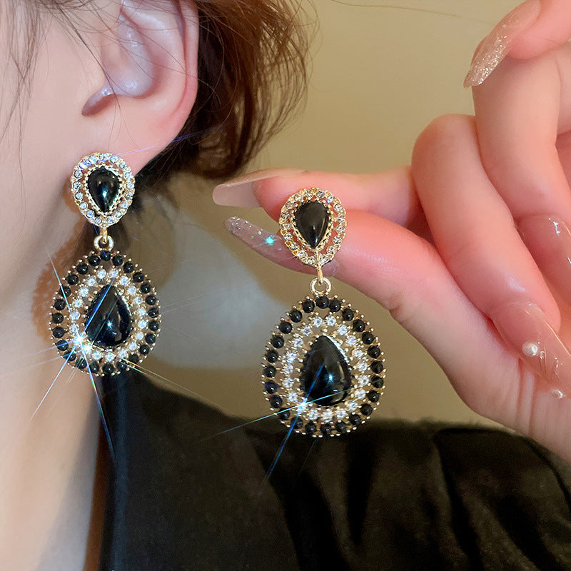 Classic Earring with Timeless Appeal
