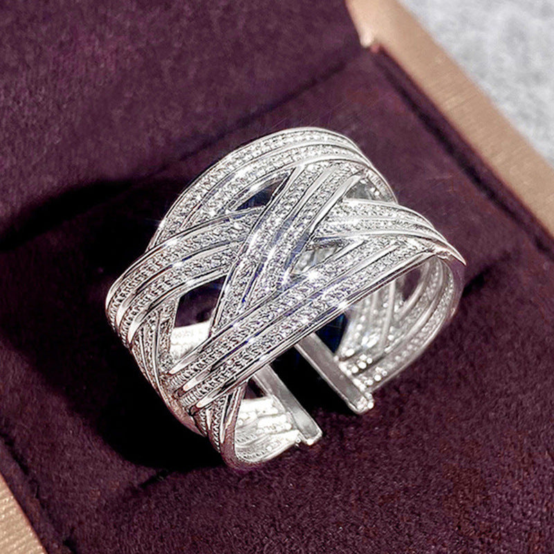 Classic Silver Ring with Timeless Appeal