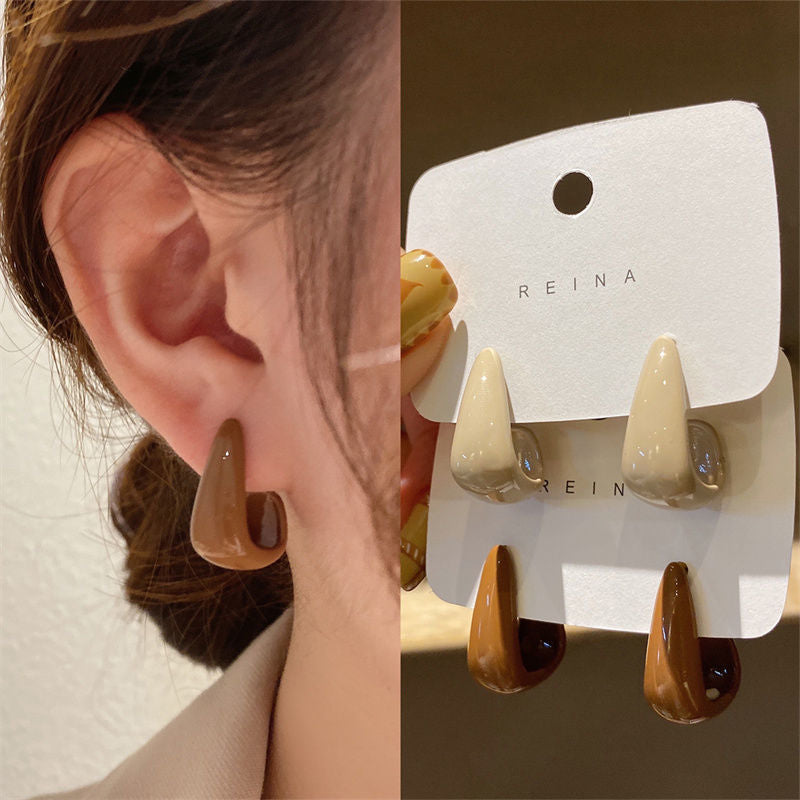 Charming Earring for Any Occasion