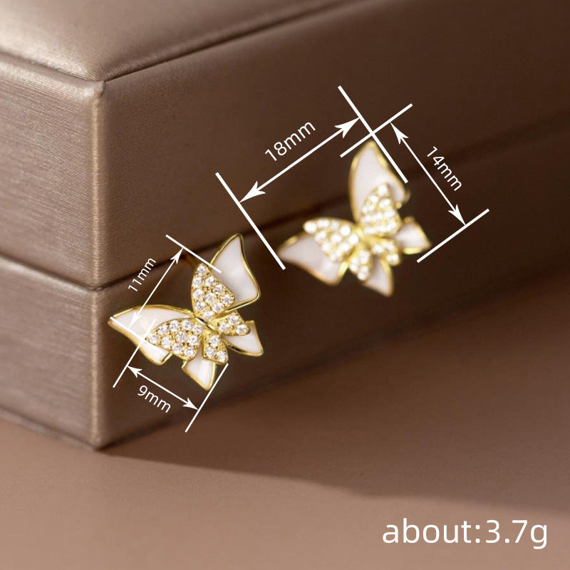 Charming Earring for Any Occasion