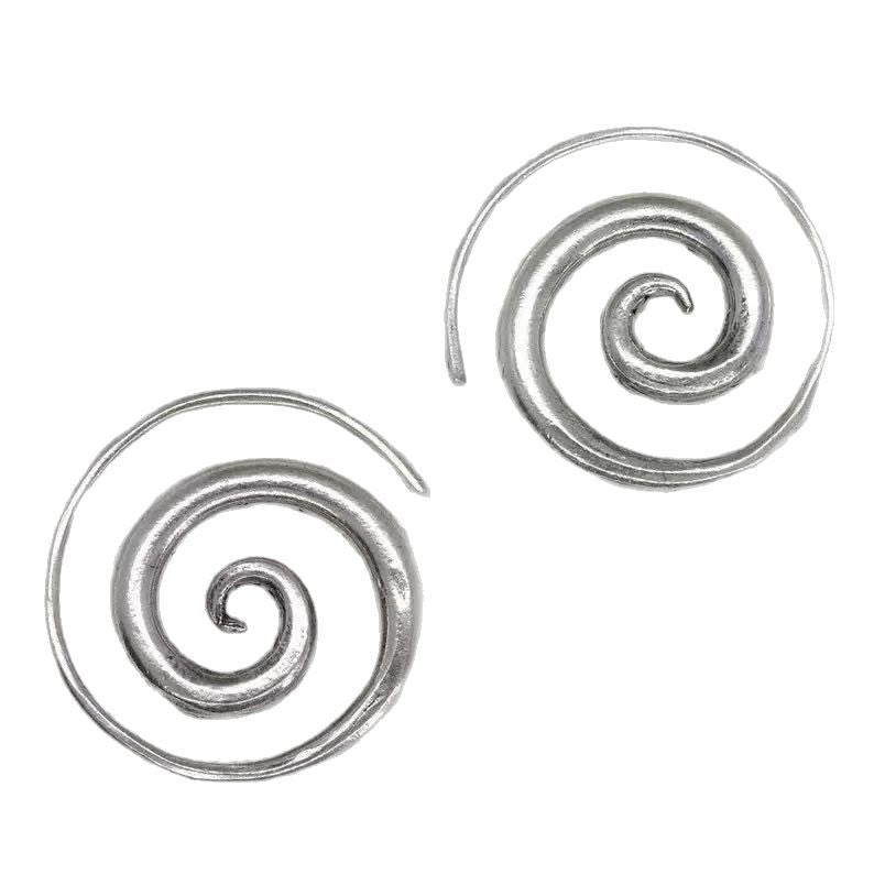 Charming Silver Earring for Any Occasion
