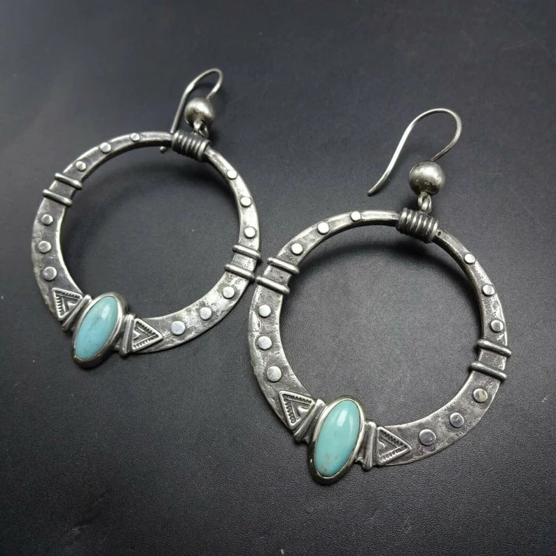 Elegant Silver Earring for Every Occasion