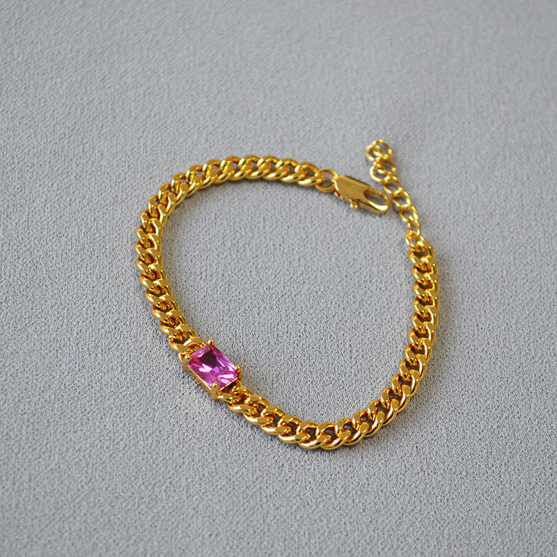 Charming Gold Necklace for Any Occasion