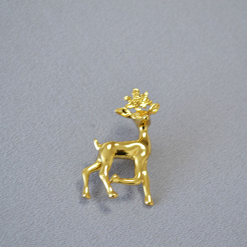 Charming Gold Piece for Any Occasion