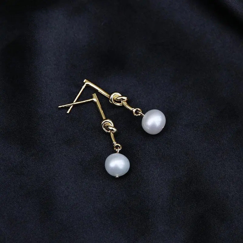 Romantic Silver Earring for Special Moments