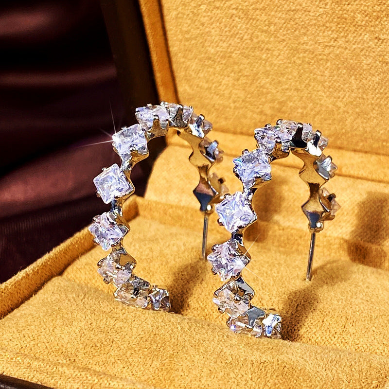 Romantic Earring for Special Moments
