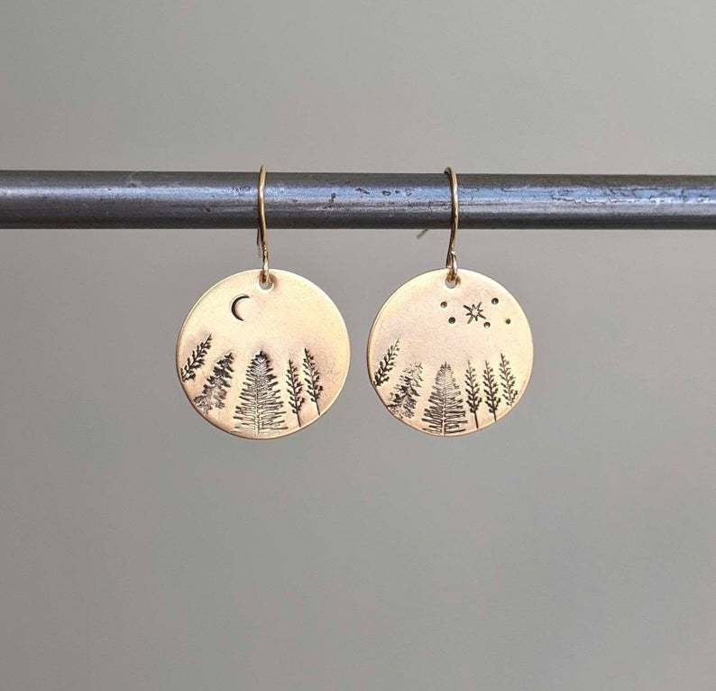 Romantic Gold Earring for Special Moments