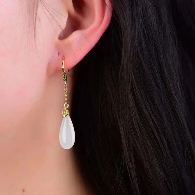 Classic Gold Earring with Timeless Appeal