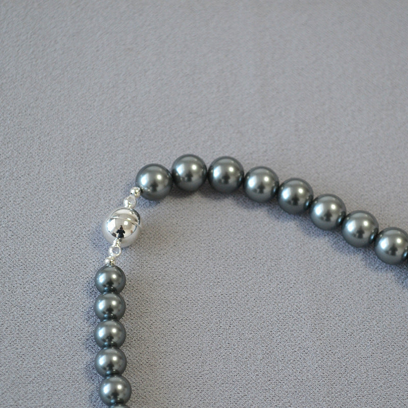 Classic Pearl Necklace with Timeless Appeal