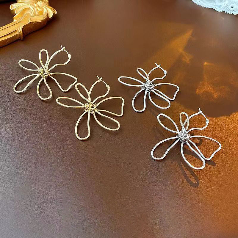 Charming Earring for Any Occasion