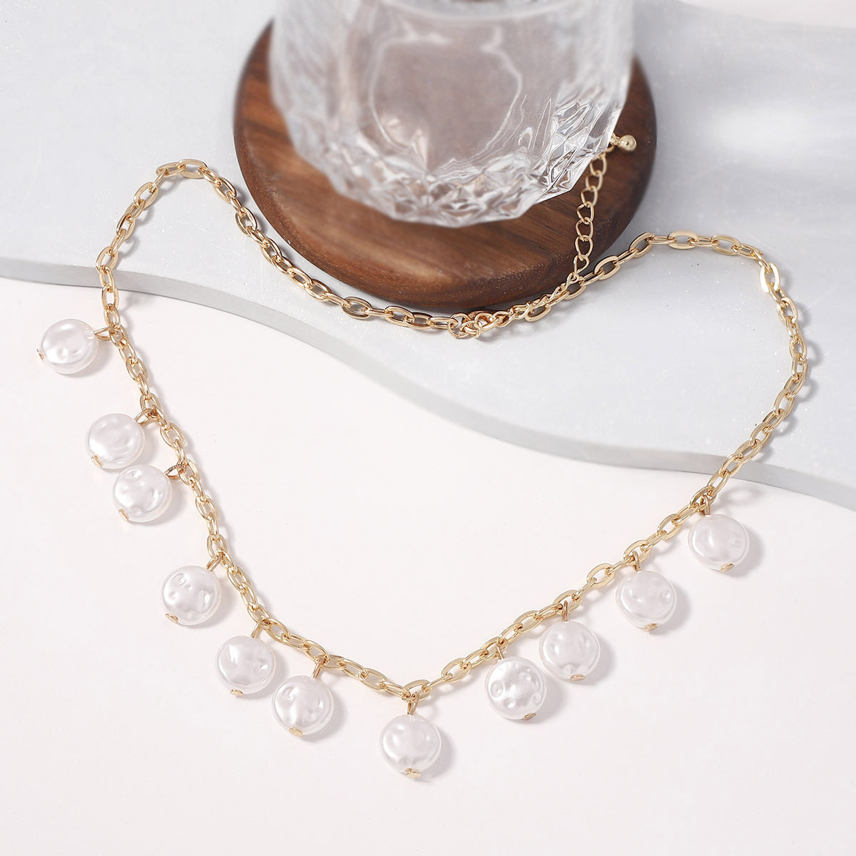 Classic Pearl Necklace with Timeless Appeal