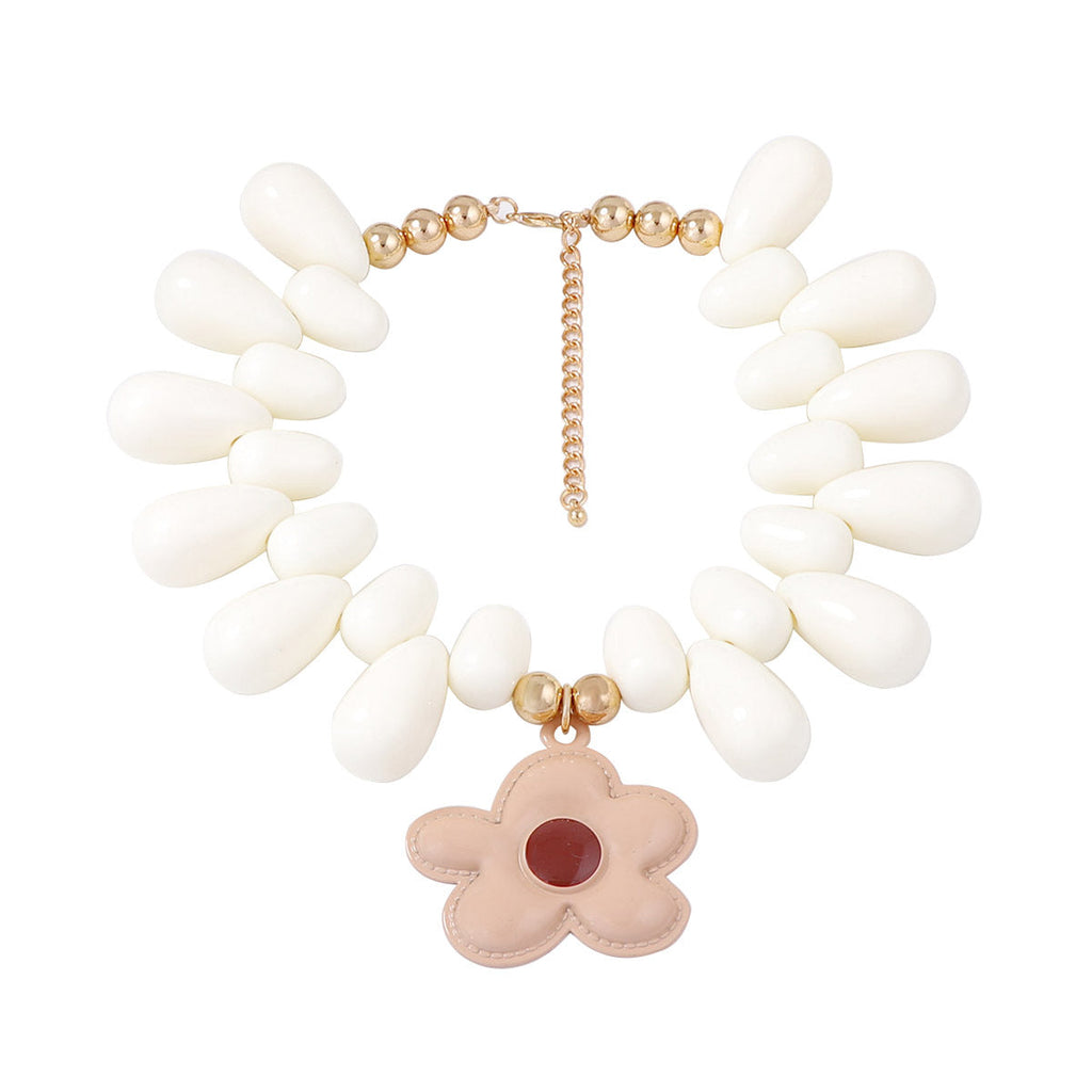 Charming Piece for Any Occasion