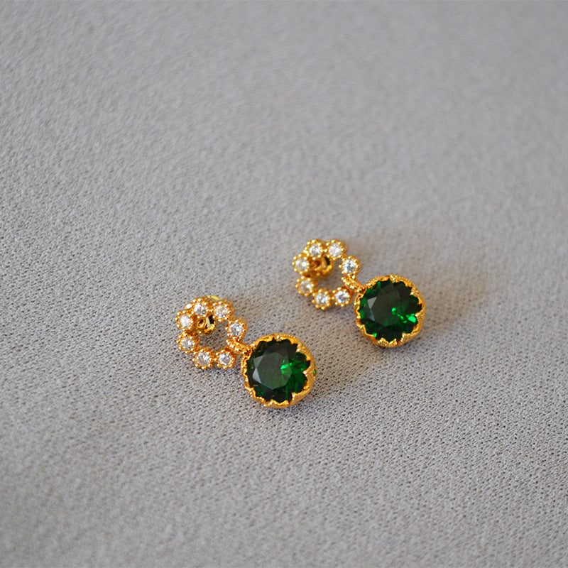 Romantic Silver Earring for Special Moments
