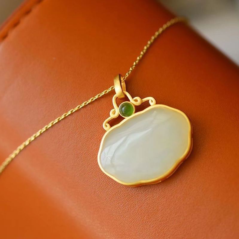 Romantic Necklace for Special Moments