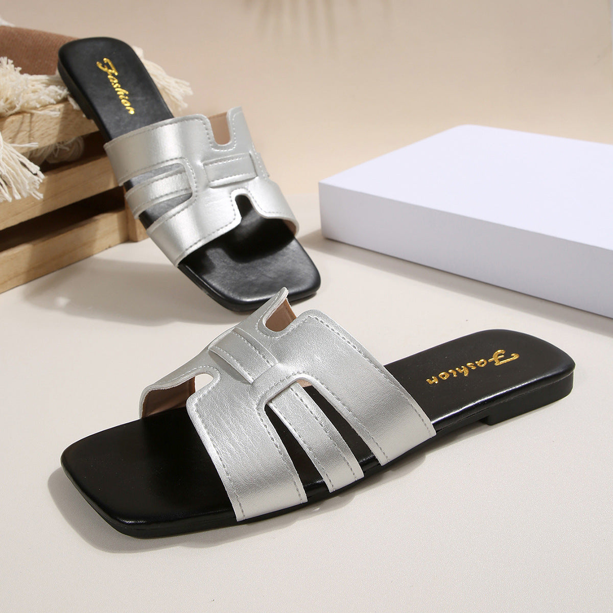 Chic Orthopedic Sandals with Unique Design