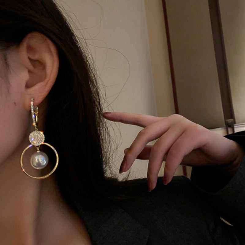 Romantic Silver Earring for Special Moments