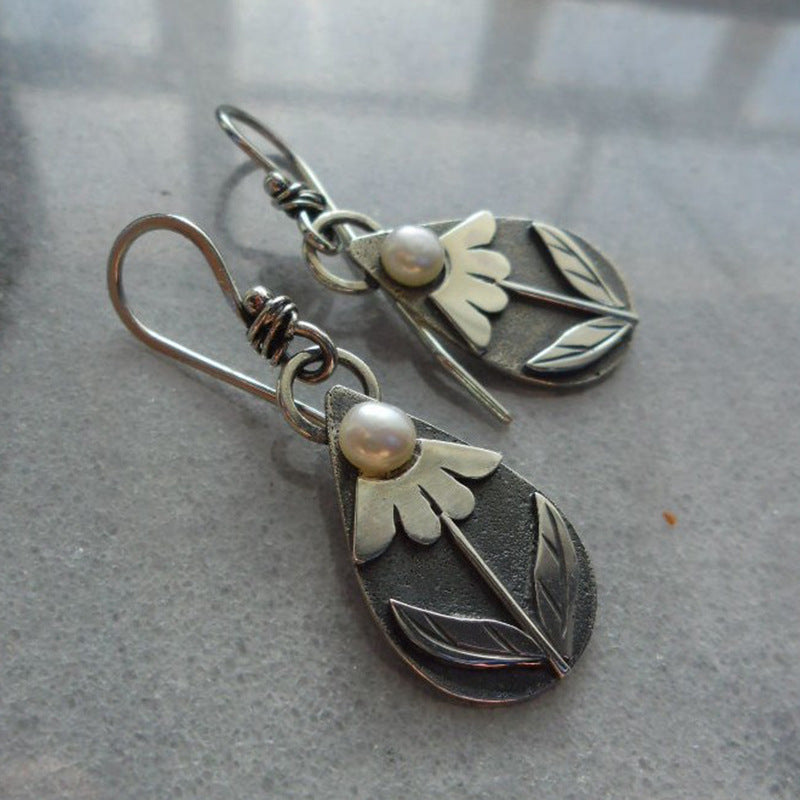 Charming Pearl Earring for Any Occasion