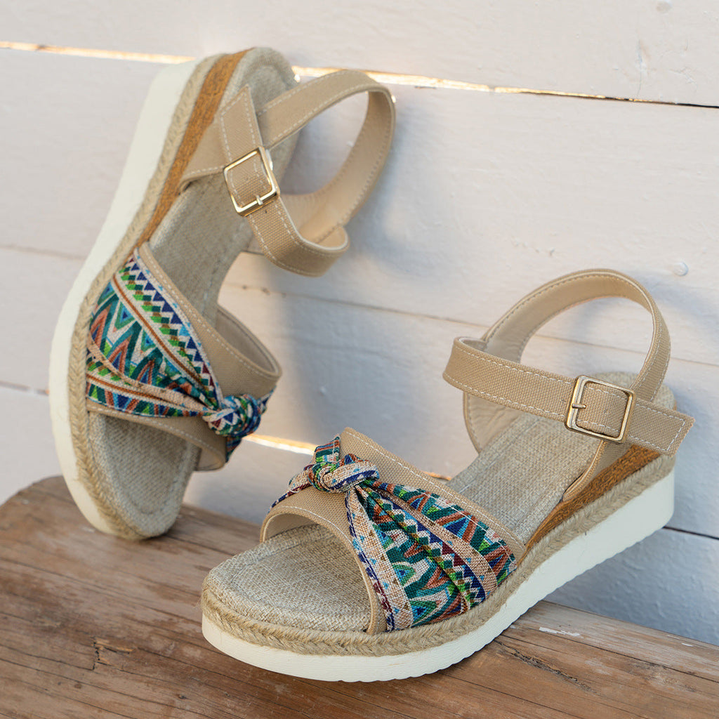 Graceful Orthopedic Sandals for Modern Look
