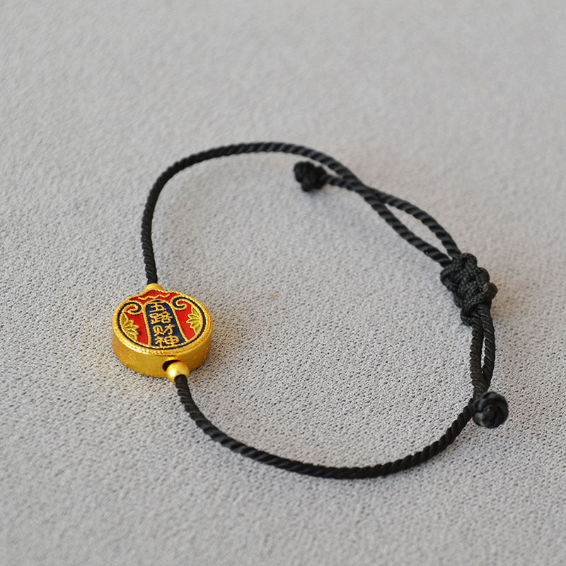 Charming Gold Bracelet for Any Occasion