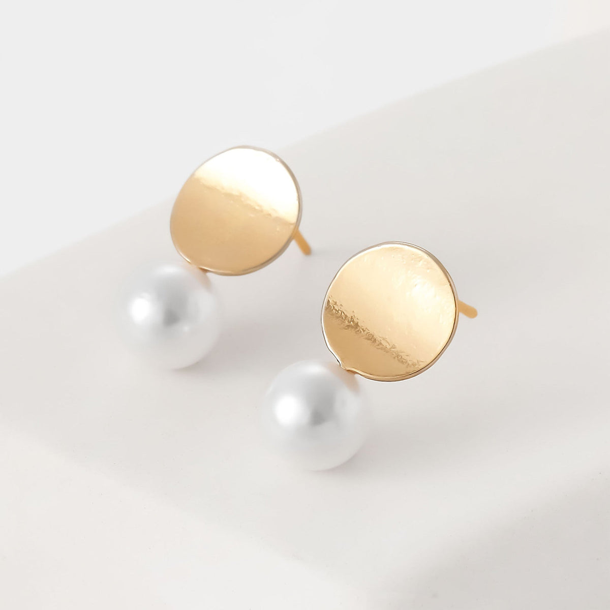 Classic Gold Necklace with Timeless Appeal