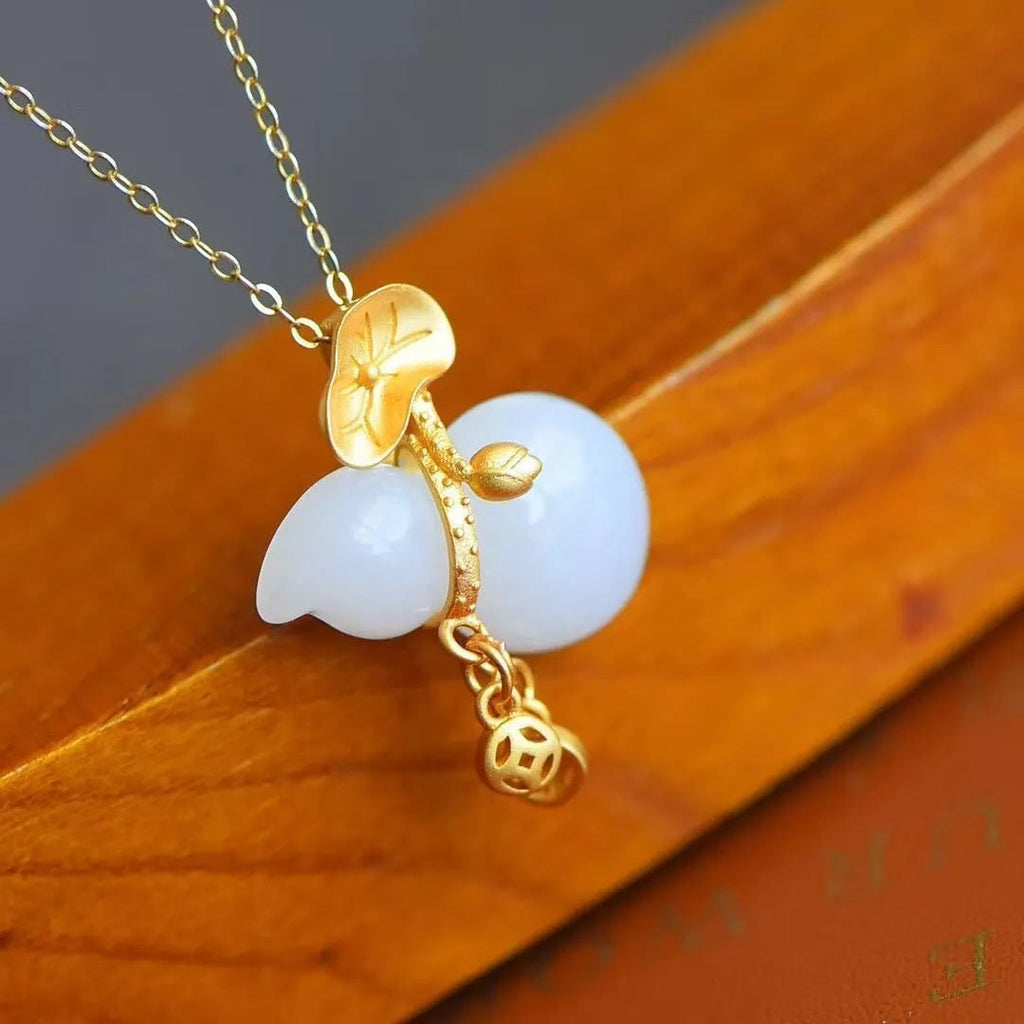 Charming Gold Necklace for Any Occasion
