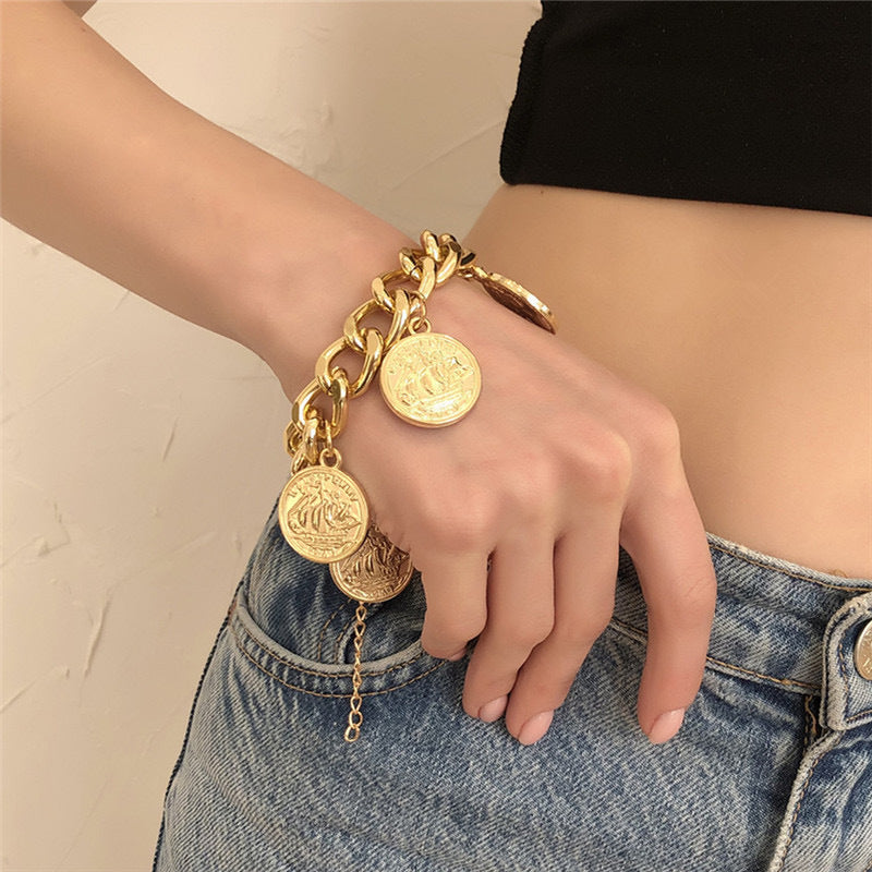 Beautiful Bracelet with Unique Style