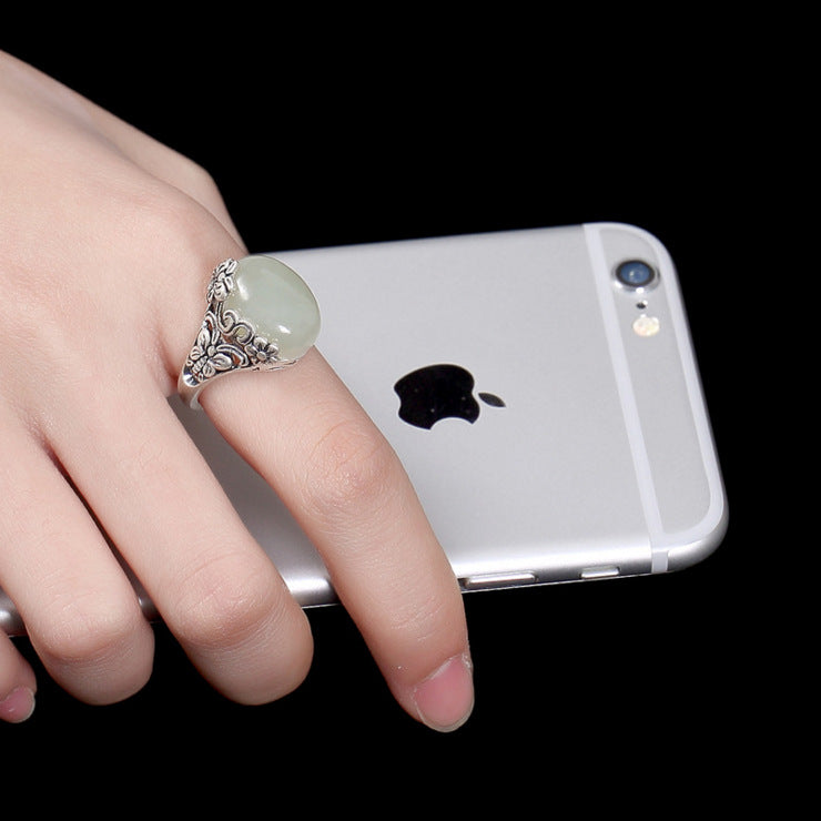 Classic Silver Ring with Timeless Appeal