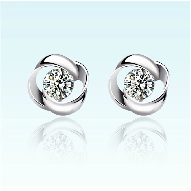 Elegant Silver Earring for Every Occasion