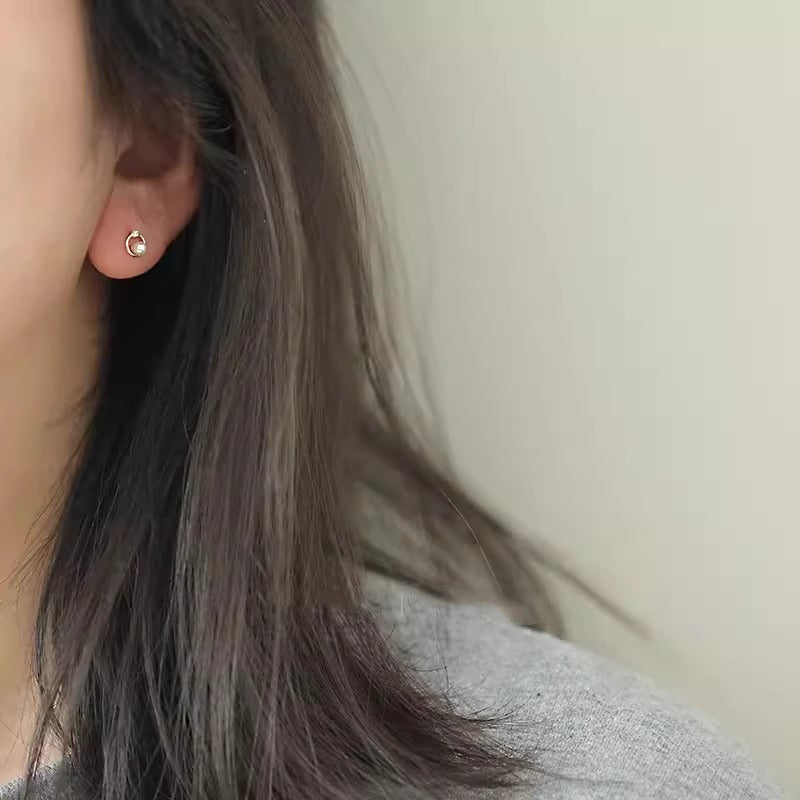 Stunning Pearl Earring for Daily Wear