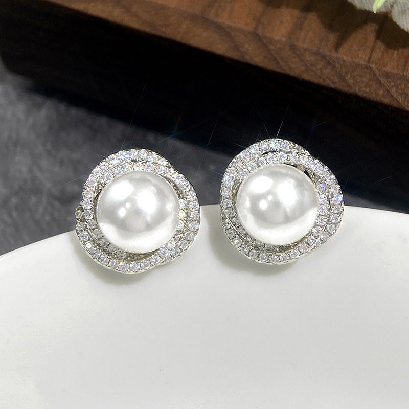 Stunning Pearl Earring for Daily Wear