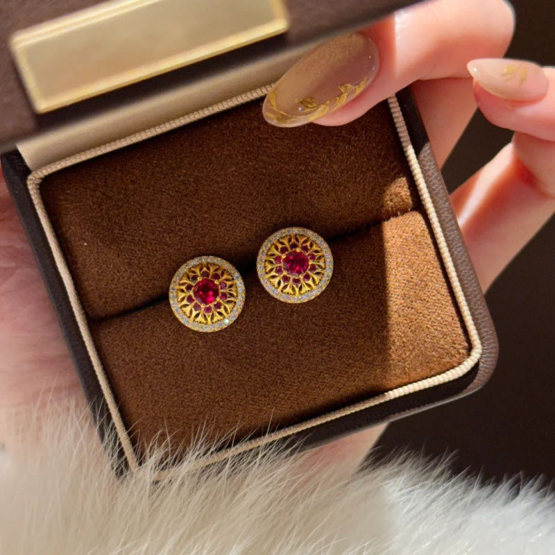 Charming Piece for Any Occasion