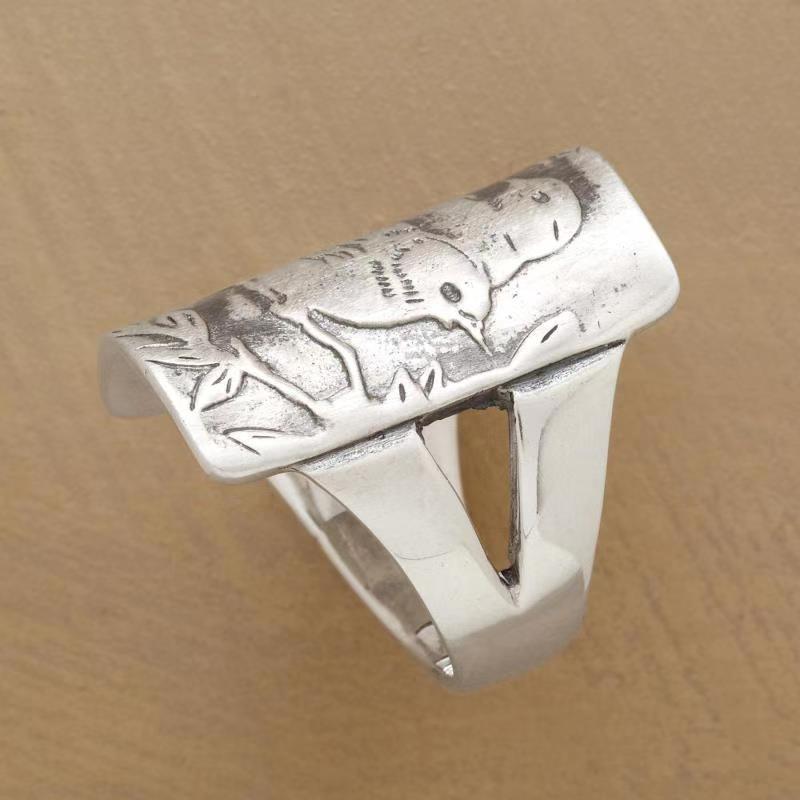 Elegant Silver Ring for Every Occasion