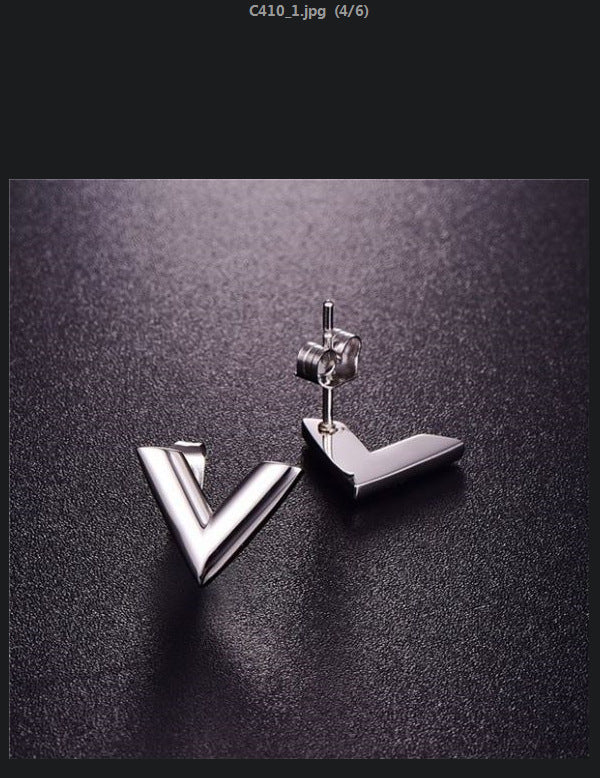 Classic Earring with Timeless Appeal