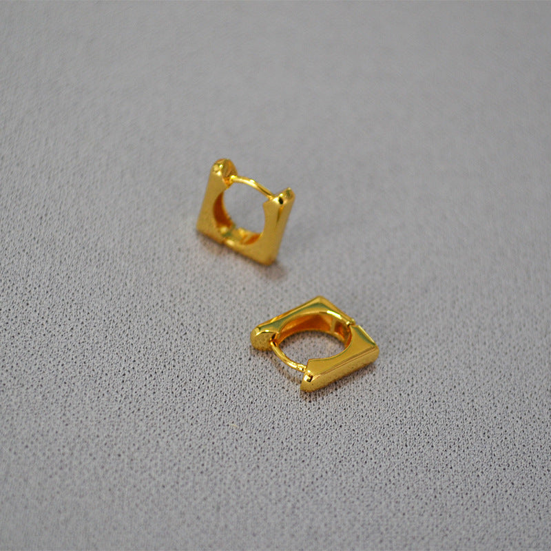 Elegant Gold Earring for Every Occasion