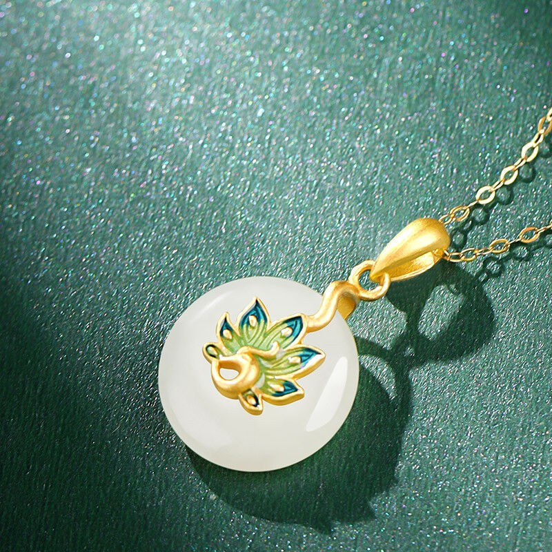 Stunning Silver Pendant for Daily Wear