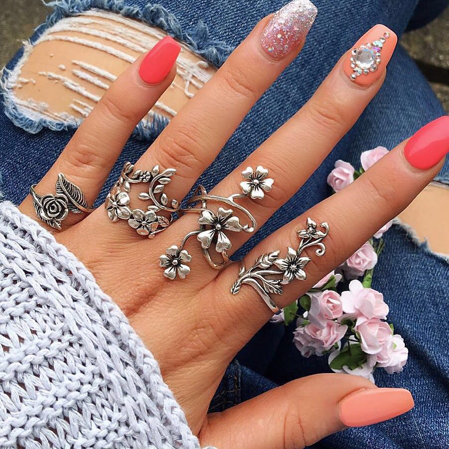 Beautiful Silver Set with Unique Style