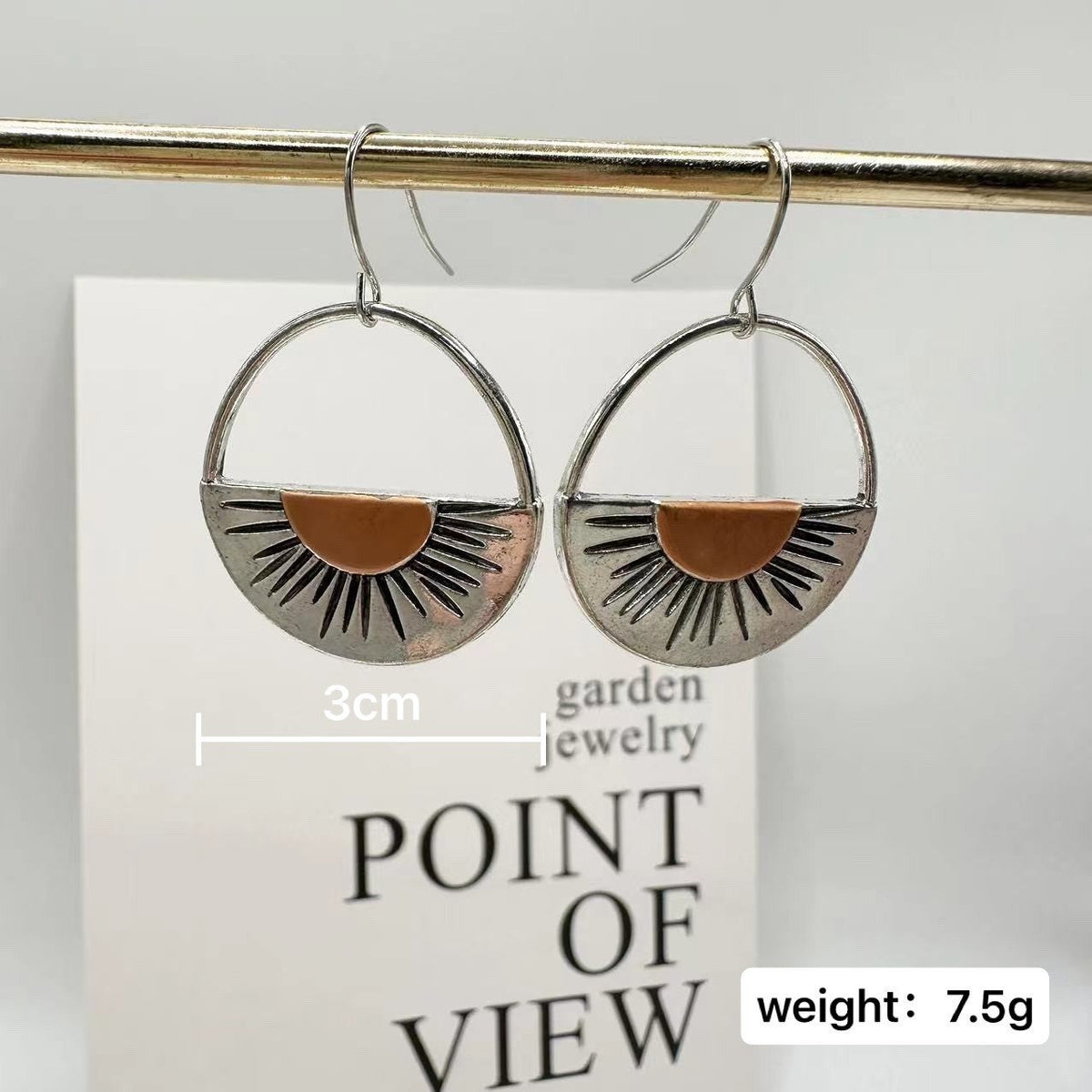 Charming Earring for Any Occasion