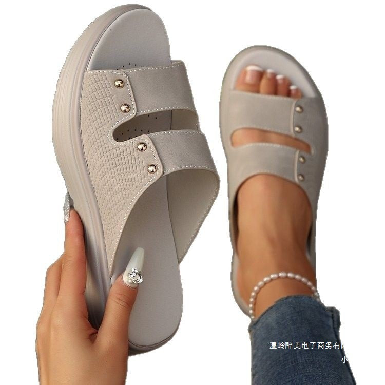 Chic Orthopedic Sandals with Unique Design